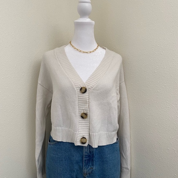 Forever 21 Off-White Buttoned Sweater - Picture 4 of 9